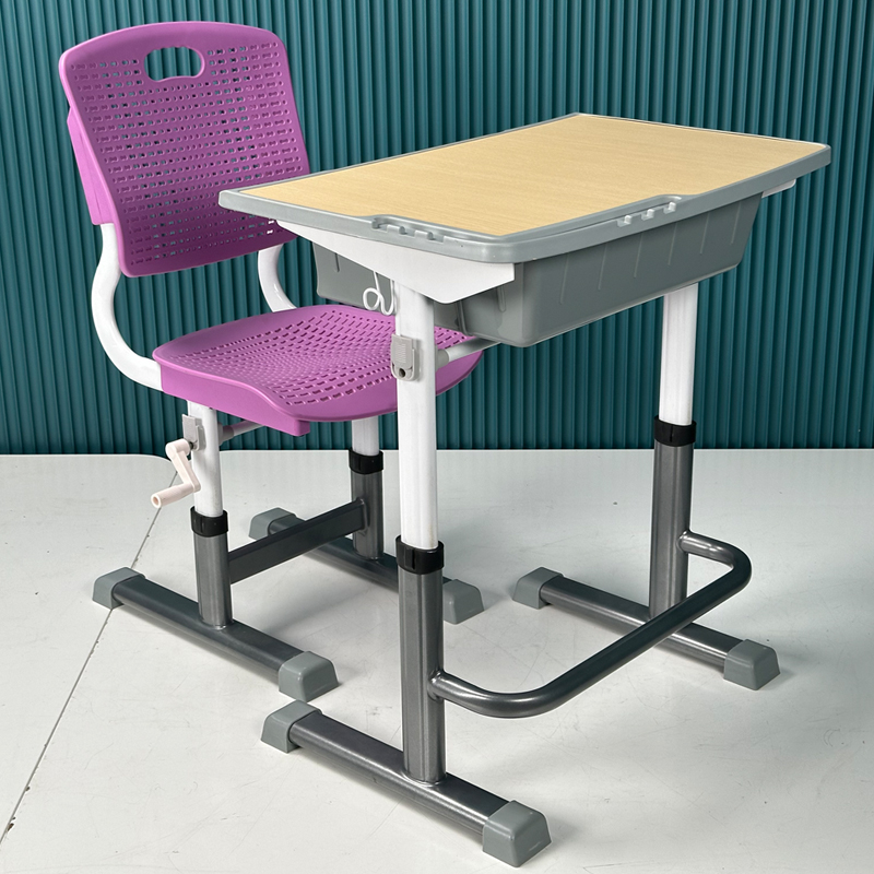 https://www.springfurnitures.com/the-ultimate-guide-to-choosing-the-right-desks-and-classroom-chairs-product/