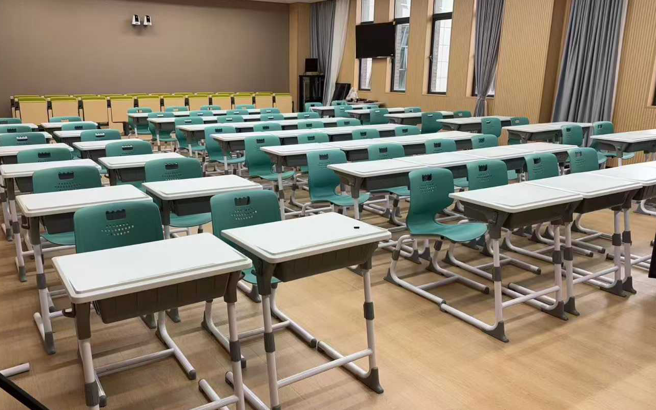 https://www.springfurnitures.com/premium-school-desk-and-chairs-for-students-best-seller-product/