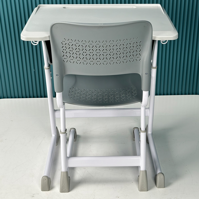primary-school-desks